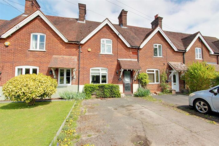 2 Bedroom Cottage For Sale In Fox Road, Wigginton, Tring, HP23