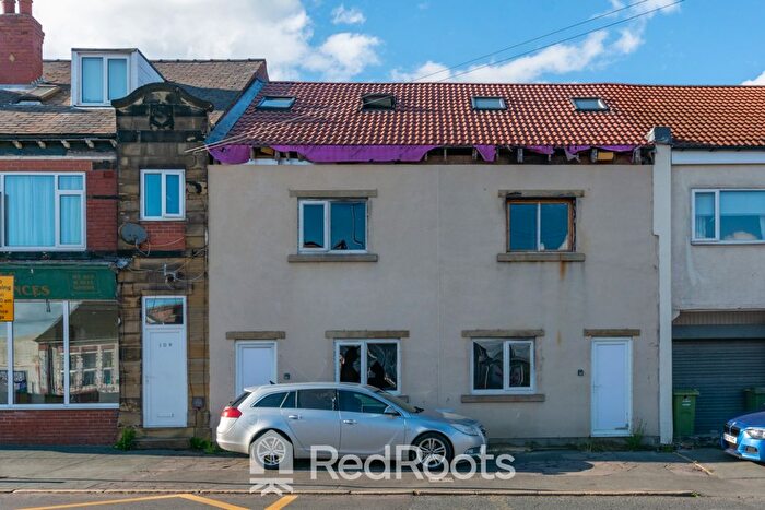 4 Bedroom Flat For Sale In South Elmsall, Pontefract, West Yorkshire, WF9