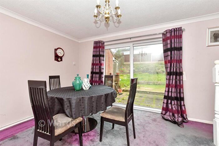 4 Bedroom Detached House For Sale In Allsworth Close, Newington, Sittingbourne, Kent, ME9