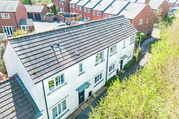 3 Bedroom Semi-Detached House For Sale In White Horse Road, Marlborough, Wiltshire, SN8