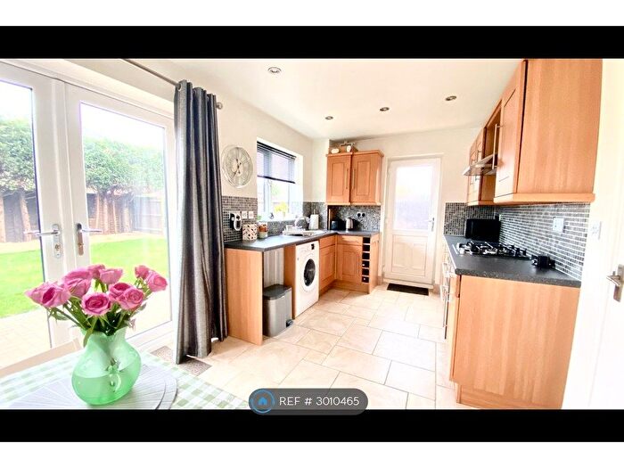 3 Bedroom End Of Terrace House To Rent In Wasdale Gardens, Peterborough, PE4
