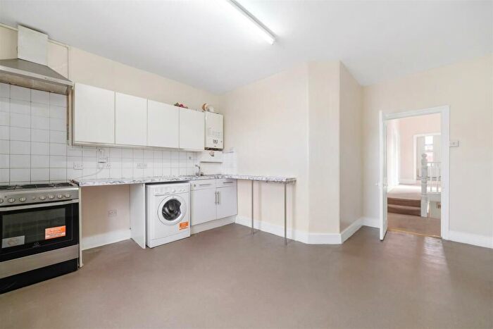 1 Bedroom Flat To Rent In Credenhill Street, London, SW16