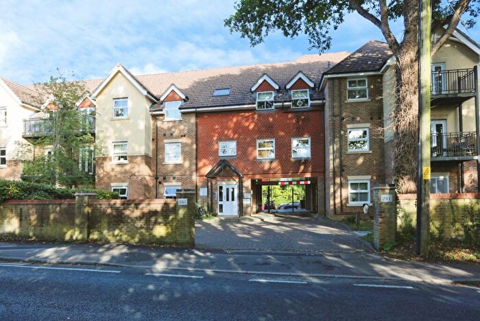 2 Bedroom Flat For Sale In Simpkins Court, Hursley Road, Eastleigh, Hampshire, SO53