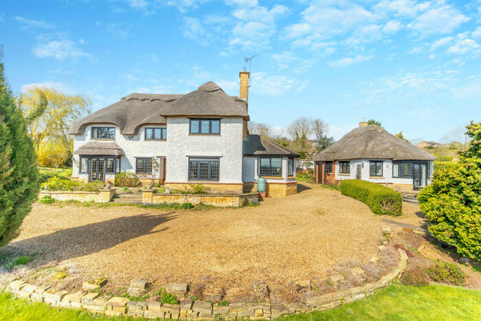 4 Bedroom Detached House For Sale In Hardwater Road, Great Doddington, Great Doddington, NN29