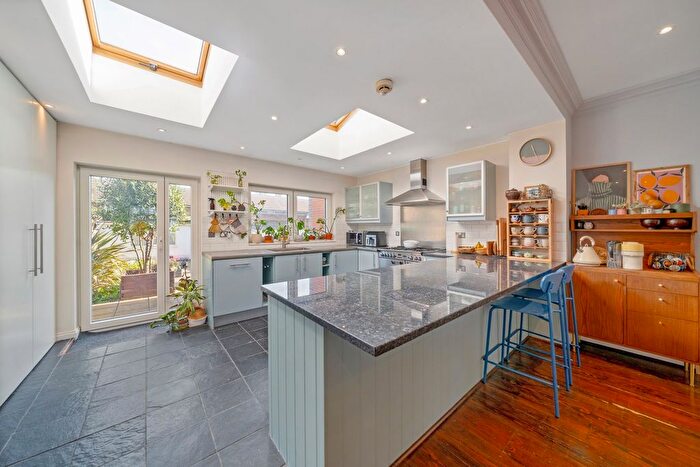 4 Bedroom Terraced House For Sale In Dordrecht Road, Wendell Park, London, W3