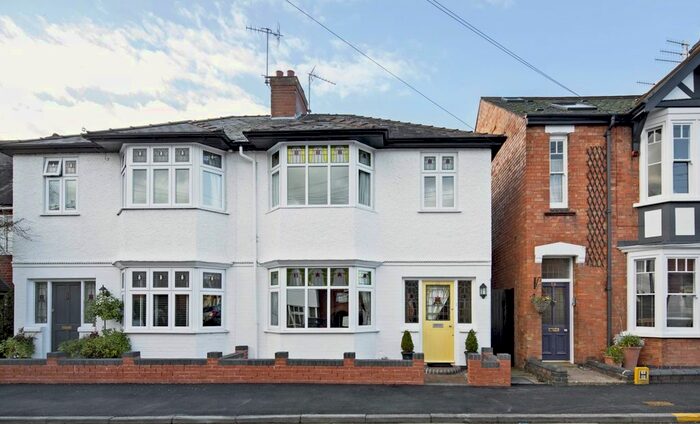 3 Bedroom Semi-Detached House To Rent In Albany Road, Stratford-Upon-Avon CV37