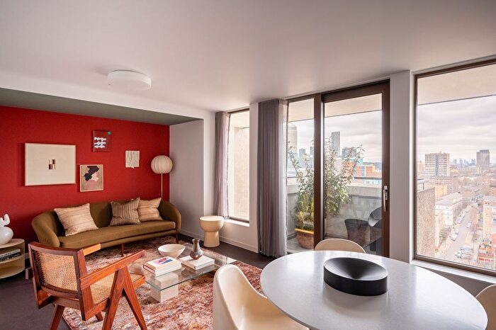 3 Bedroom Flat To Rent In Balfron Tower, St Leonards Road, London, E14