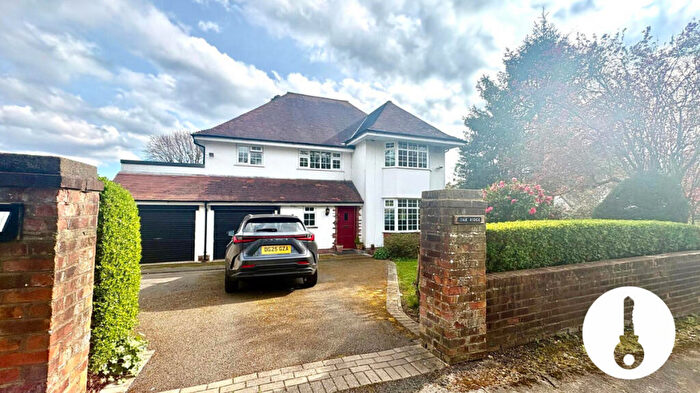 4 Bedroom Detached House For Sale In Stanley Avenue, Wirral, CH63