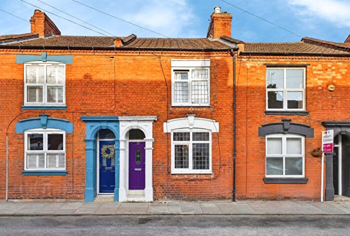 2 Bedroom Terraced House For Sale In Shakespeare Road, Northampton, NN1