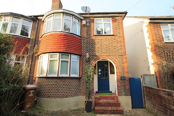 3 Bedroom Semi-Detached House To Rent In Watford Road, Croxley Green, WD3