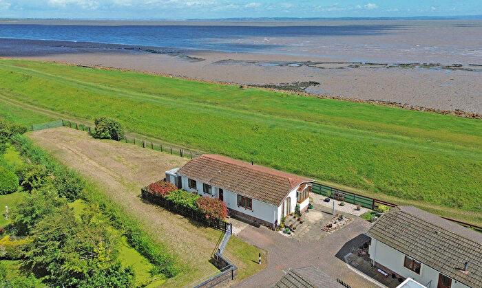 2 Bedroom Detached Bungalow For Sale In Lighthouse Park, Newport, NP10