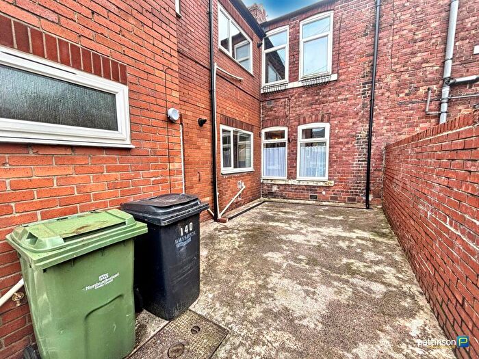 2 Bedroom Flat To Rent In Milburn Road, Ashington, Northumberland, NE63