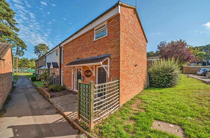 3 Bedroom End Of Terrace House For Sale In Pendlebury, Bracknell, RG12