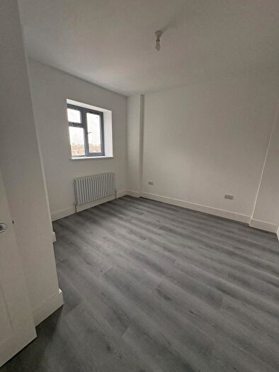 3 Bedroom Flat To Rent In London, E7