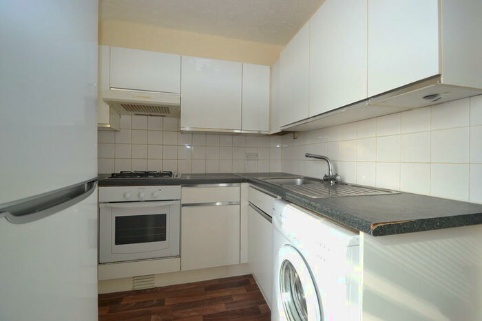1 Bedroom Apartment To Rent In Tolworth, KT5