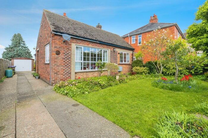 3 Bedroom Detached Bungalow For Sale In Station Road, Bardney, Lincoln, LN3