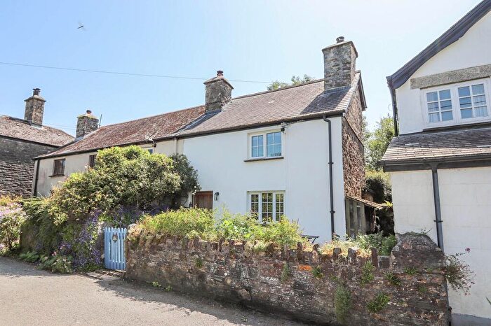 2 Bedroom Cottage For Sale In Lydford, Okehampton, EX20