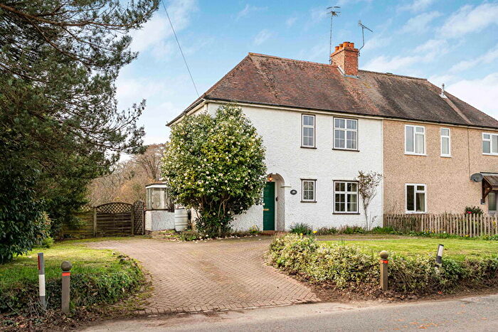 3 Bedroom Semi Detached House For Sale In Guildford Road, Shamley Green, GU5