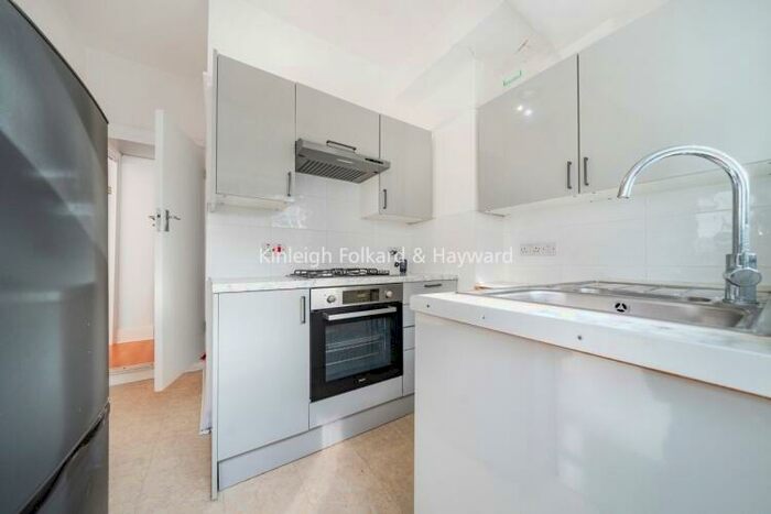 1 Bedroom Flat To Rent In Gorringe Park Avenue Mitcham, CR4