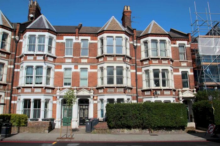 3 Bedroom Flat To Rent In Archway Road, Highgate, N6
