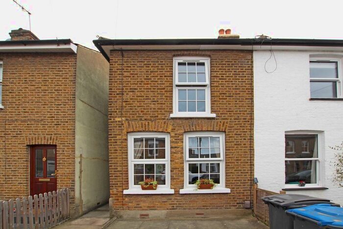 2 Bedroom Terraced House To Rent In Elton Road, Kingston Upon Thames, KT2