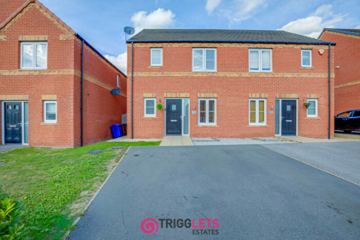 3 Bedroom Semi-Detached House For Sale In Collier Way, Mapplewell, S75