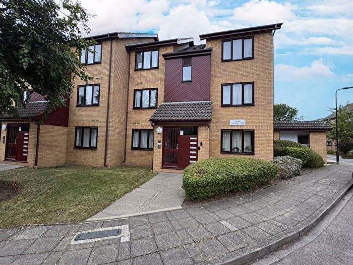 1 Bedroom Flat For Sale In Pentland Place, Northolt, UB5