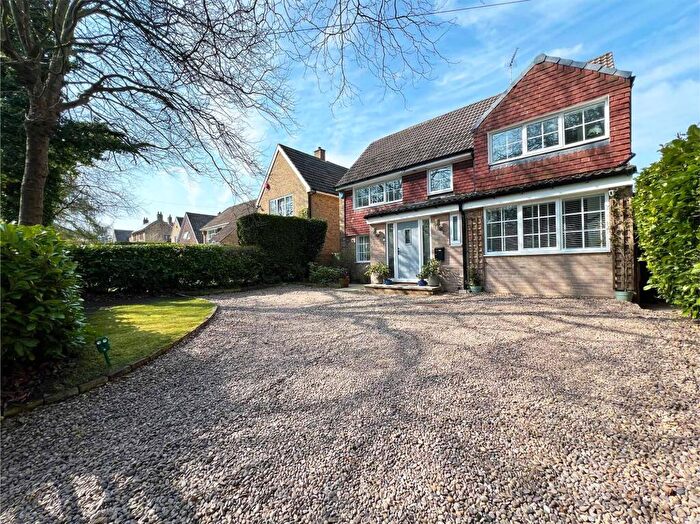 5 Bedroom Detached House For Sale In Fenay Lane, Almondbury, HD5