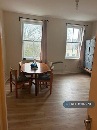 2 Bedroom Flat To Rent In High Street, Barnet, EN5