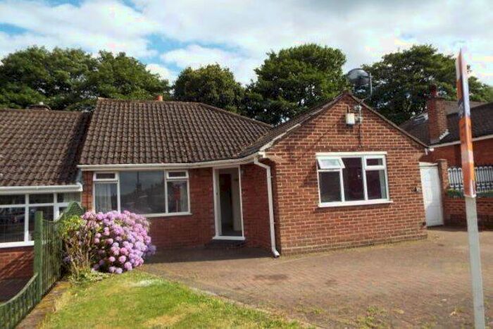 3 Bedroom Bungalow To Rent In Hillmorton Road, Sutton Coldfield, B74