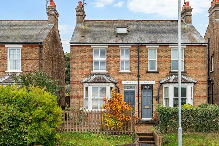 3 Bedroom Semi Detached House For Sale In Ware Road, Hertford, Hertfordshire, SG13