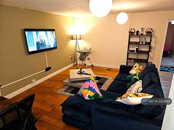 2 Bedroom Flat To Rent In Thyme Close, London, SE3