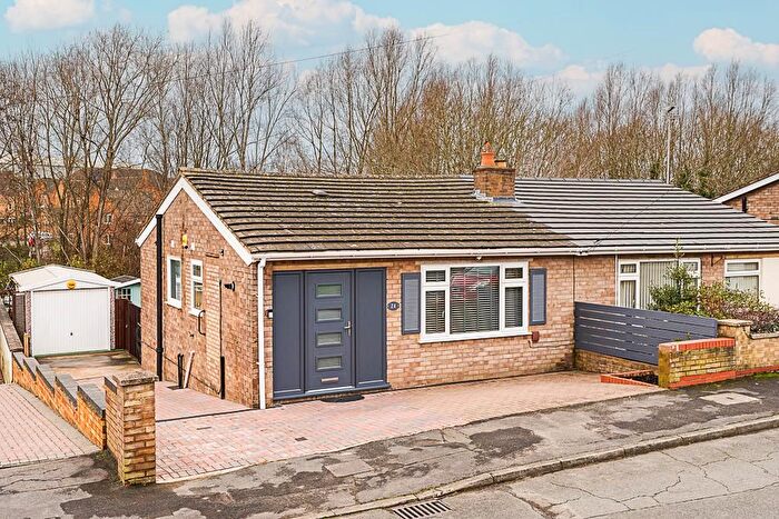 2 Bedroom Semi-Detached Bungalow For Sale In Severn Way, Kettering, NN16
