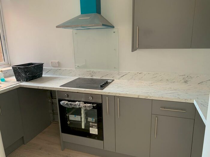 1 Bedroom Flat To Rent In Oakbank Road, Woolston, SO19