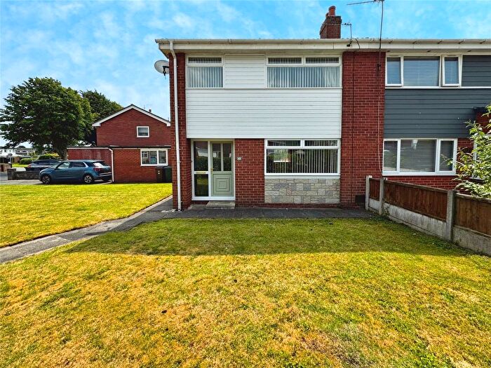 3 Bedroom Semi-Detached House For Sale In Thurcroft Drive, Skelmersdale, Lancashire, WN8