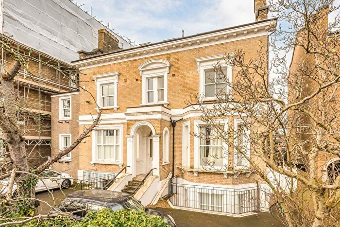 2 Bedroom Flat To Rent In Balham High Road, Balham, SW12