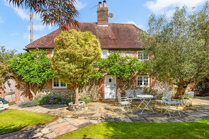 3 Bedroom Cottage For Sale In Singleton, Chichester, West Sussex, PO18