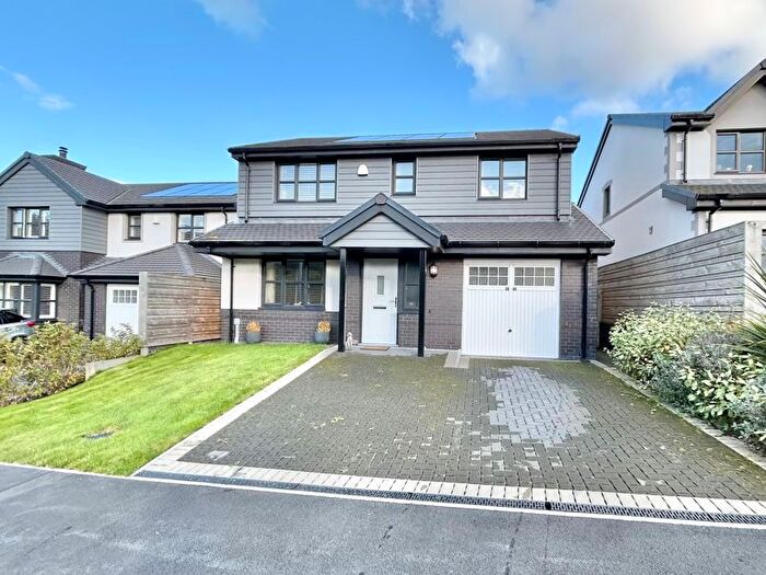 3 Bedroom Detached House For Sale In Lon Caer Seion, Conwy, LL32