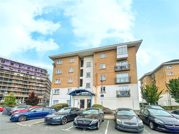 2 Bedroom Flat For Sale In Macarthur Close, Erith, DA8