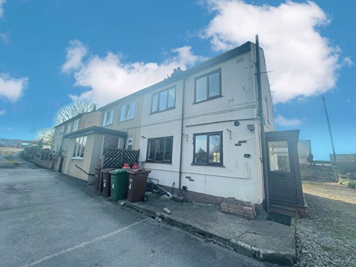 2 Bedroom End Of Terrace House For Sale In West Park Terrace, Darrington, Pontefract, WF8