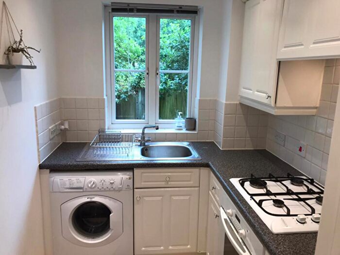1 Bedroom Flat To Rent In Coopers Court, Gidea Park, RM2