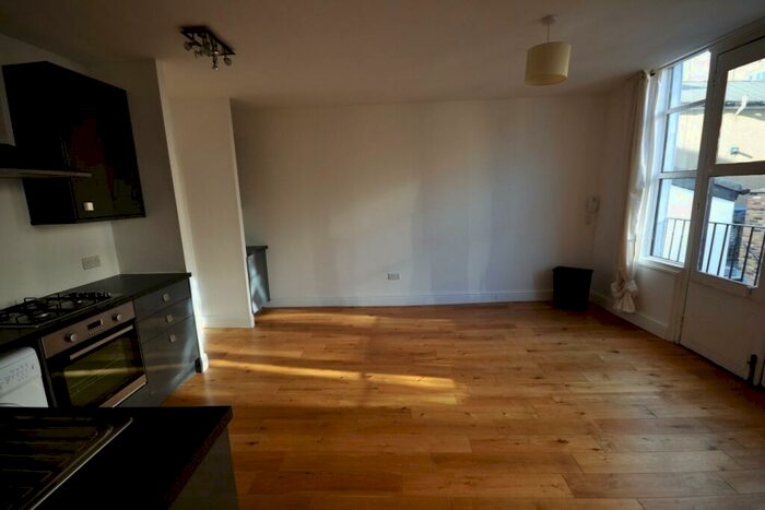 2 Bedroom Flat To Rent In Chalk Farm Road, NW1