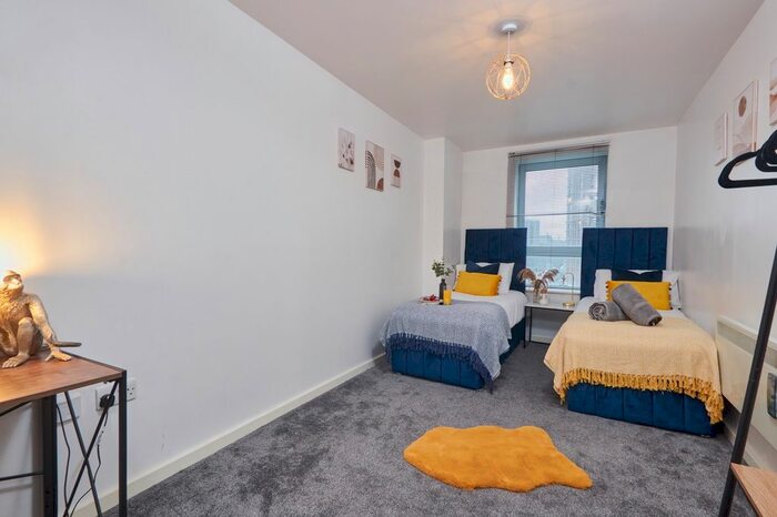 2 Bedroom Flat To Rent In Gotts Road, Leeds, LS12