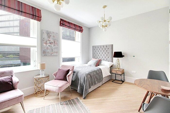 Studio To Rent In Tooley Street, London Bridge, London, SE1