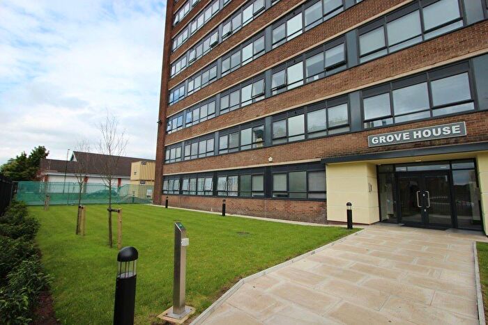 2 Bedroom Apartment For Sale In Grove House, Old Trafford, M16