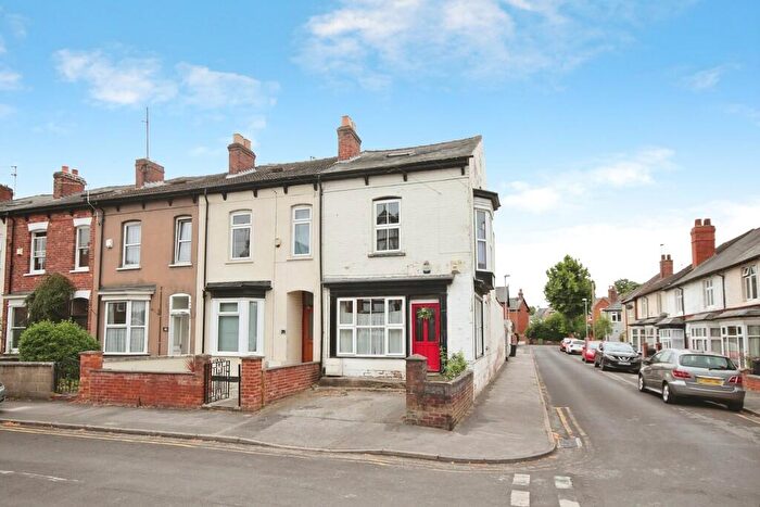 4 Bedroom End Of Terrace House For Sale In Colegrave Street, Lincoln, LN5
