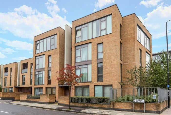 2 Bedroom Flat To Rent In Union Park, London, SE10