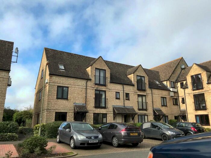 1 Bedroom Flat To Rent In Beech Gate, Witney, OX28