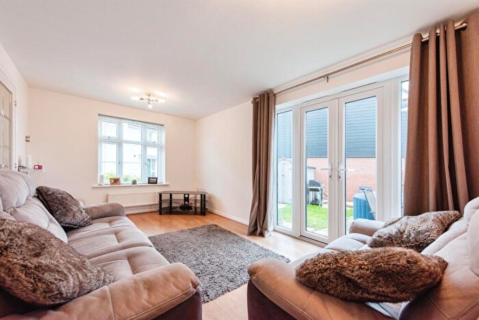 3 Bedroom End Of Terrace House For Sale In Binyon Close, Stowmarket, IP14