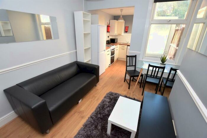 3 Bedroom Terraced House To Rent In Peel Street, Derby, Derbyshire, DE22